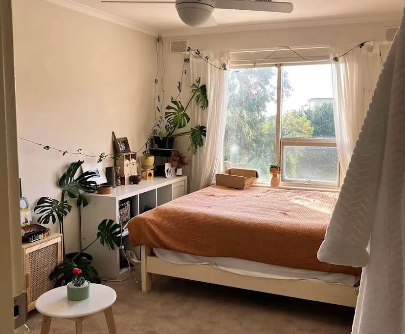 Unfurnished room in a share house