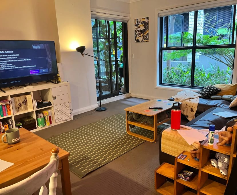 Furnished room in a flatshare