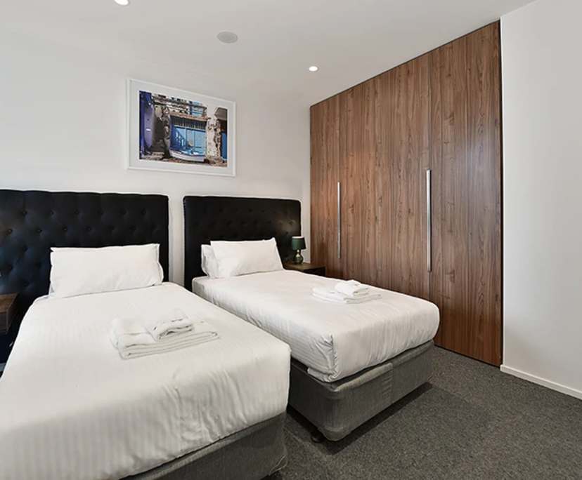 $1,050, Whole-property, 2 bathrooms, Melbourne VIC 3000