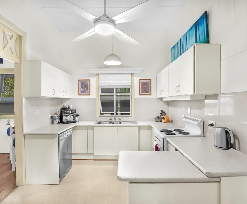 $270, Share-house, 3 bathrooms, Bungalow QLD 4870