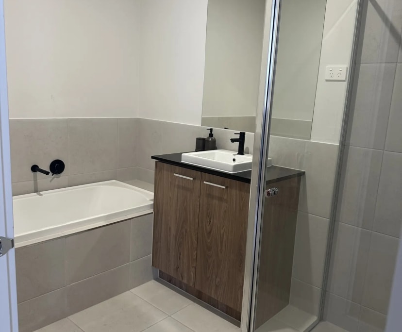 $200-300, Share-house, 2 rooms, Fraser Rise VIC 3336, Fraser Rise VIC 3336