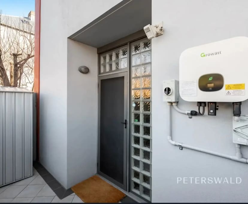 Room in a share house