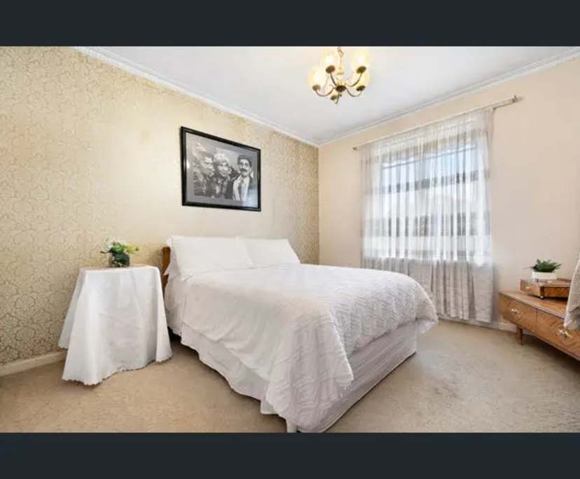 Room in a share house