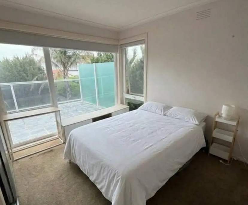 Room in a share house