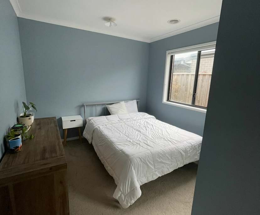 Room in a share house