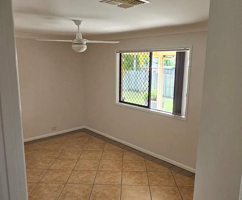 Unfurnished room in a share house