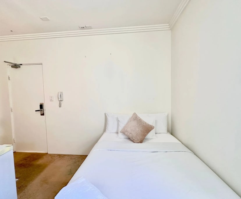$700, Flatshare, 2 bathrooms, Potts Point NSW 2011