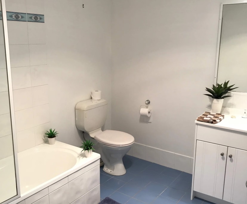 $340, Share-house, 3 bathrooms, Varsity Lakes QLD 4227