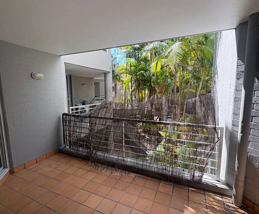 Furnished room with own bathroom
