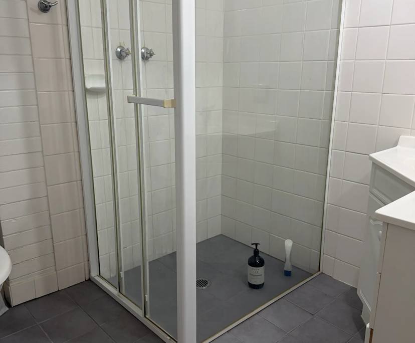 $250, Homestay, 4 bathrooms, East Albury NSW 2640