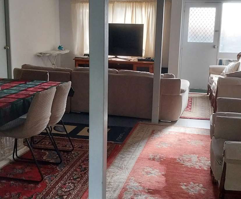 $580, Whole-property, 3 bathrooms, Manoora QLD 4870