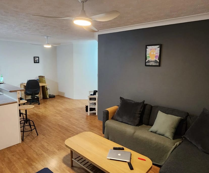 Unfurnished room with ensuite in a flatshare