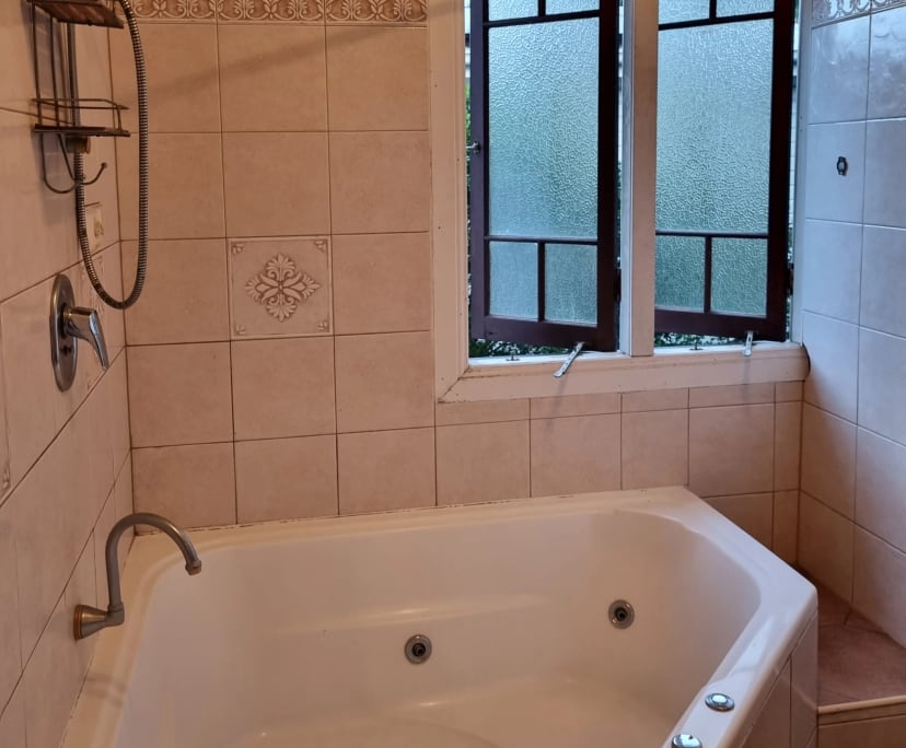 $450, Share-house, 3 bathrooms, Parramatta Park QLD 4870