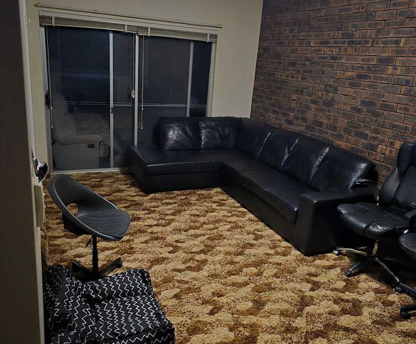 Room in a share house