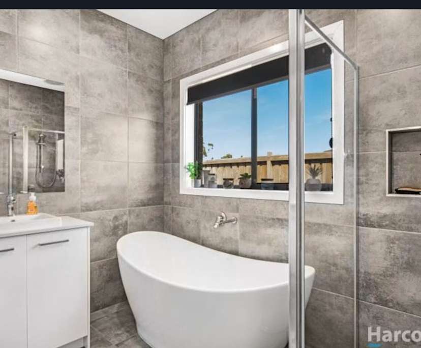 Room in a share house