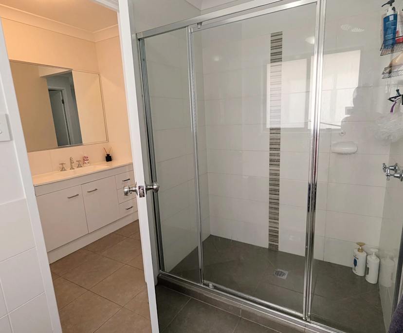 $410, Share-house, 3 bathrooms, Pimpama QLD 4209