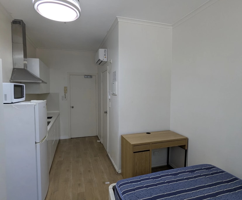 Room studio flat for rent