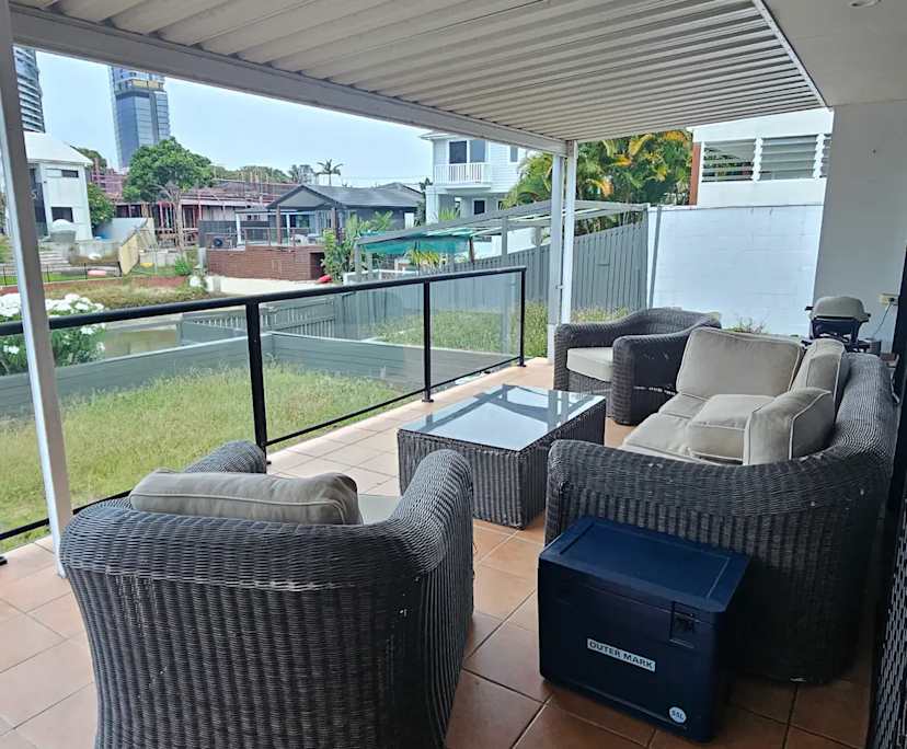 $380, Share-house, 3 bathrooms, Broadbeach Waters QLD 4218