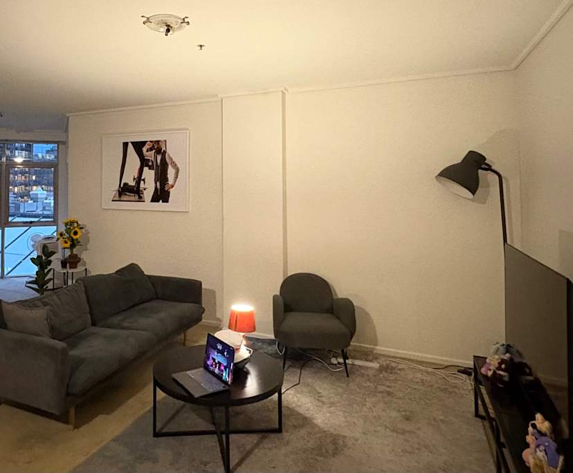 Furnished room in a flatshare