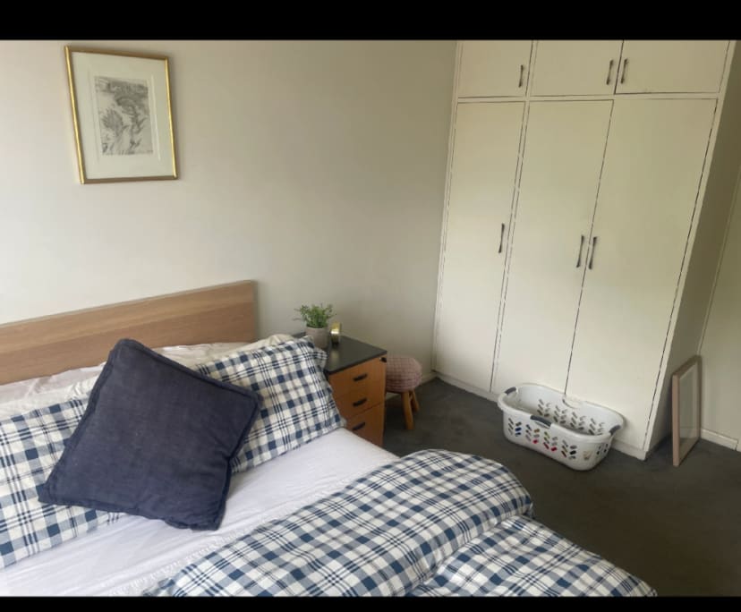 Furnished room in a flatshare