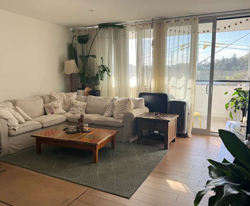 Furnished room in a flatshare