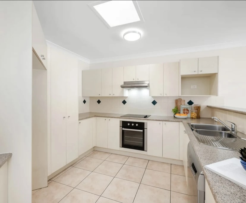 $325, Share-house, 2 bathrooms, Carina QLD 4152