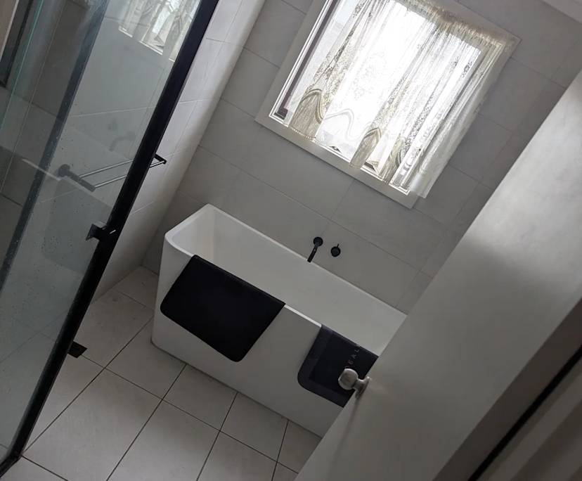 $310, Share-house, 3 bathrooms, Torquay VIC 3228