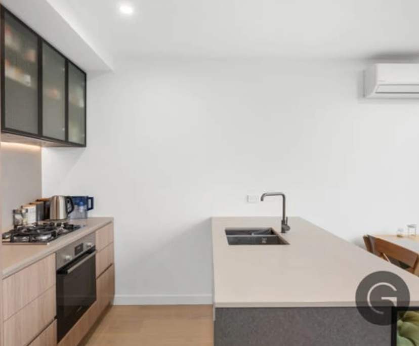Unfurnished room with own bathroom