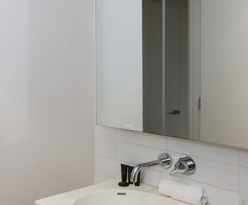 $850, Whole-property, 2 bathrooms, Melbourne VIC 3000