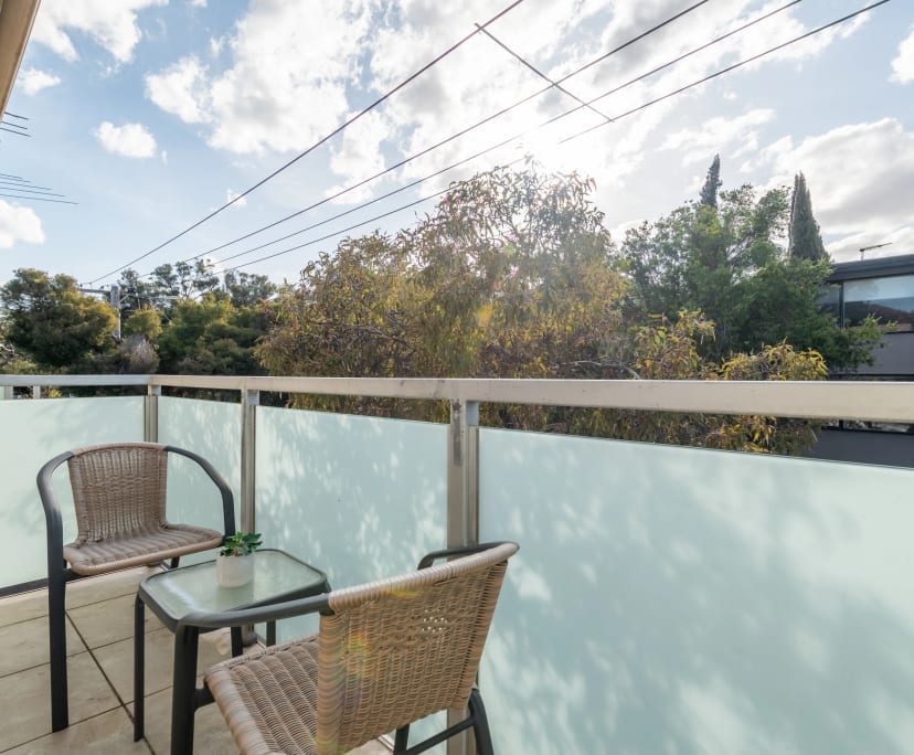 $1,200, Whole-property, 3 bathrooms, Elwood VIC 3184