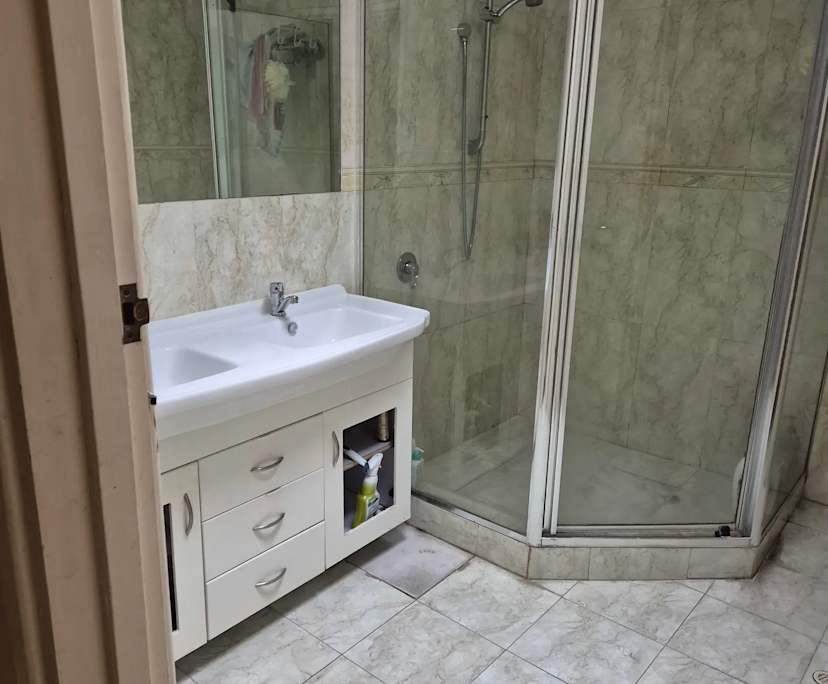 $265, Share-house, 5 bathrooms, Rossmoyne WA 6148