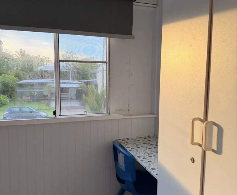 $250, Share-house, 6 bathrooms, Parramatta Park QLD 4870