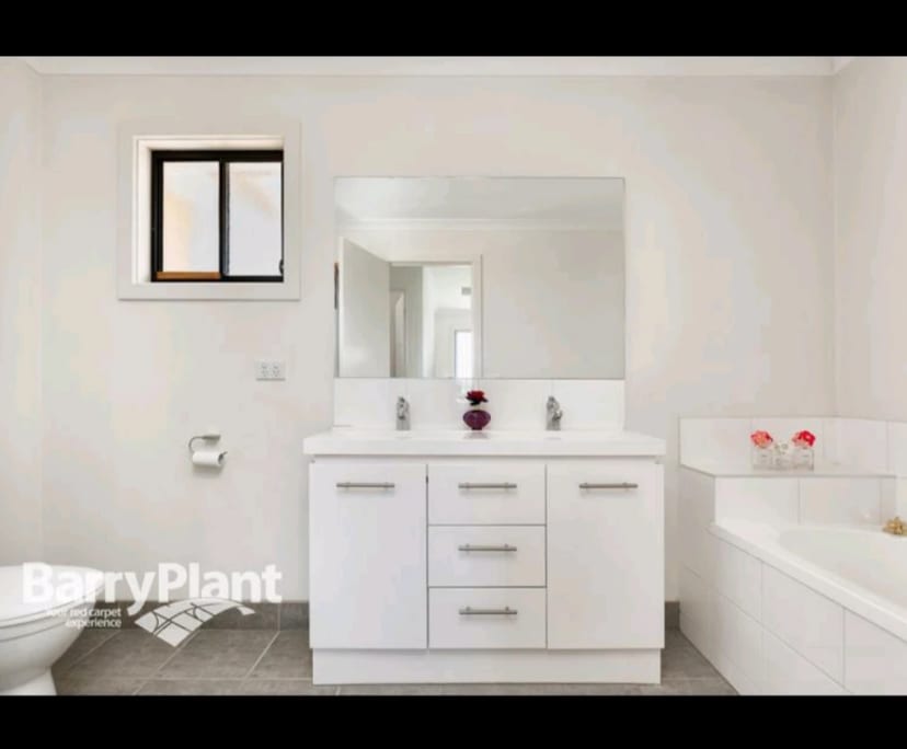 Room for Rent in Springvale South, Melbourne 235,...