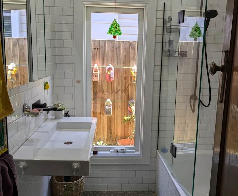 Unfurnished room in a share house