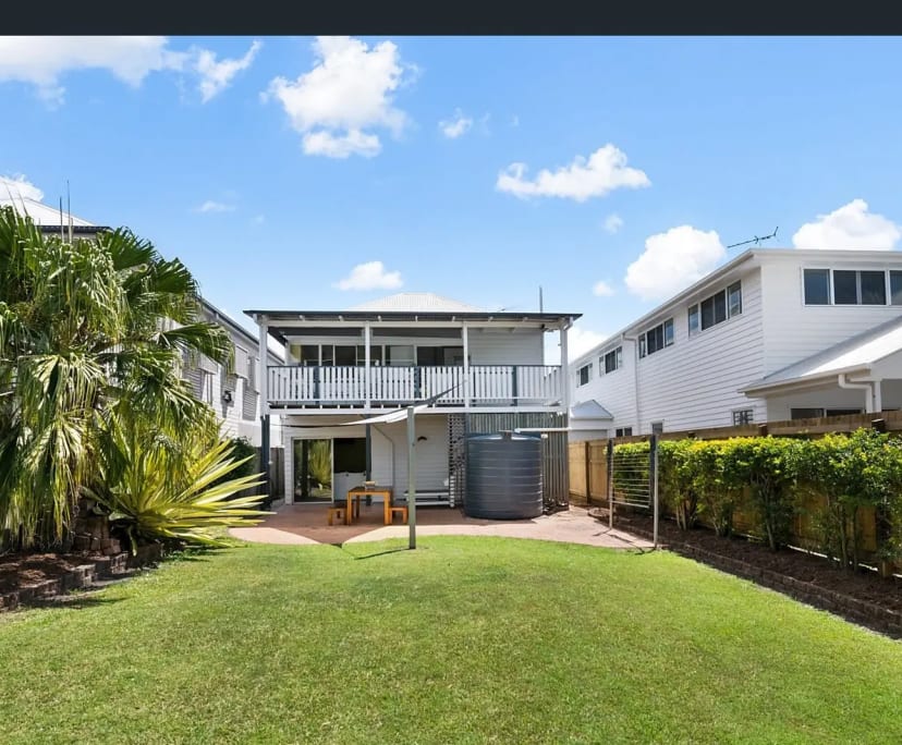 One Bed Flat for Rent in Coorparoo, Brisbane 500,...