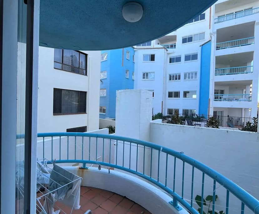 $275, Flatshare, 3 bathrooms, Surfers Paradise QLD 4217