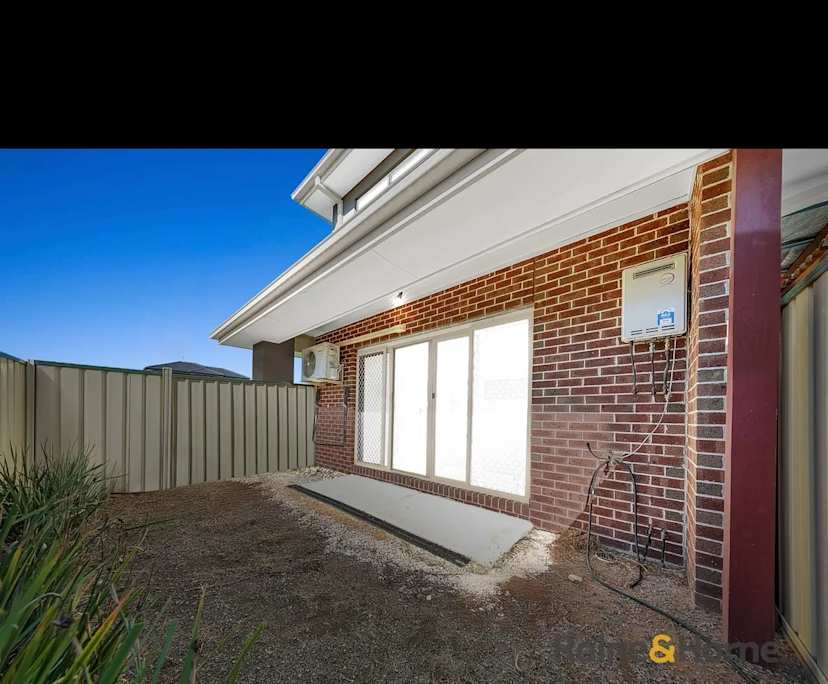 Room in a share house