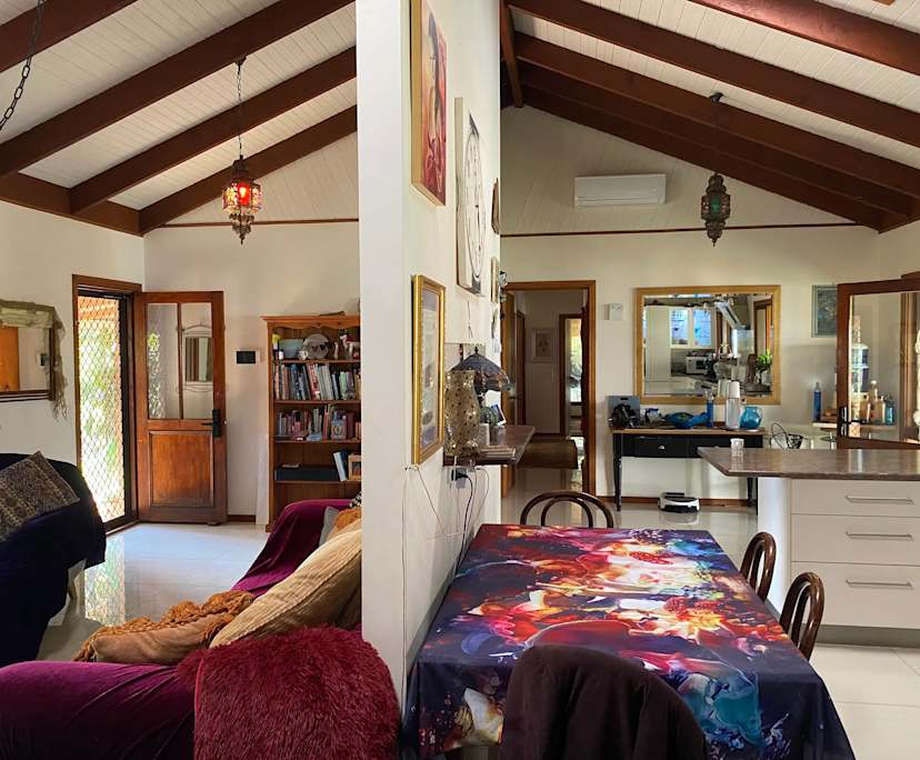 Room in a share house