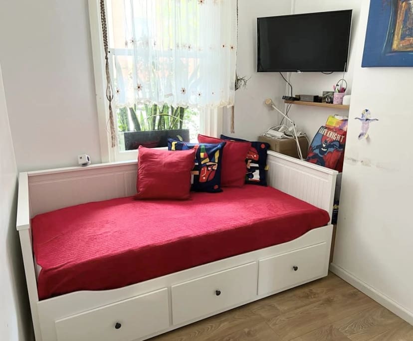 Furnished room in a share house