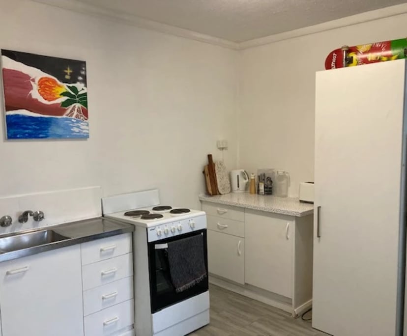 $550, 1-bed, 1 bathroom, Surfers Paradise QLD 4217