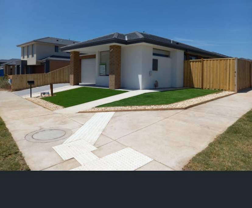 Whole property with 3 rooms for rent