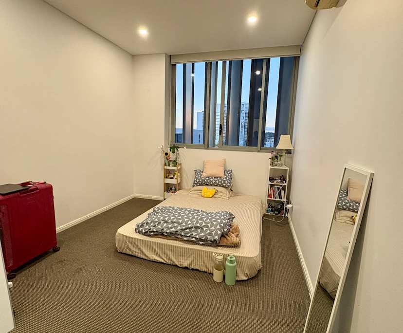 Unfurnished room in a flatshare