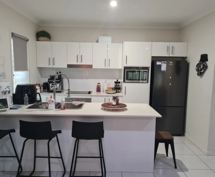 $350, Share-house, 3 bathrooms, Belmont QLD 4153