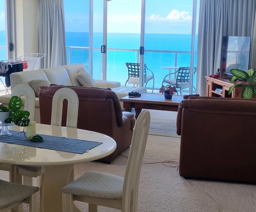 $450, Flatshare, 2 bathrooms, Surfers Paradise QLD 4217