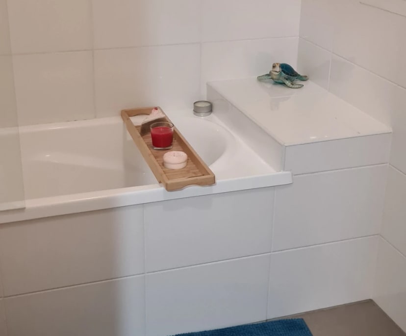 $240, Flatshare, 3 bathrooms, Bundamba QLD 4304
