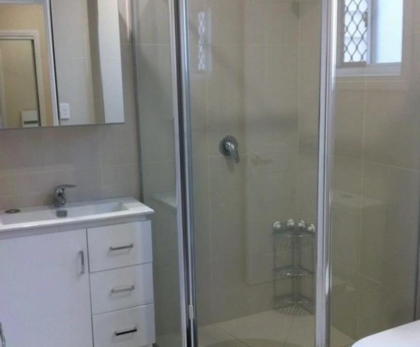 $320, Share-house, 4 bathrooms, Red Hill QLD 4059