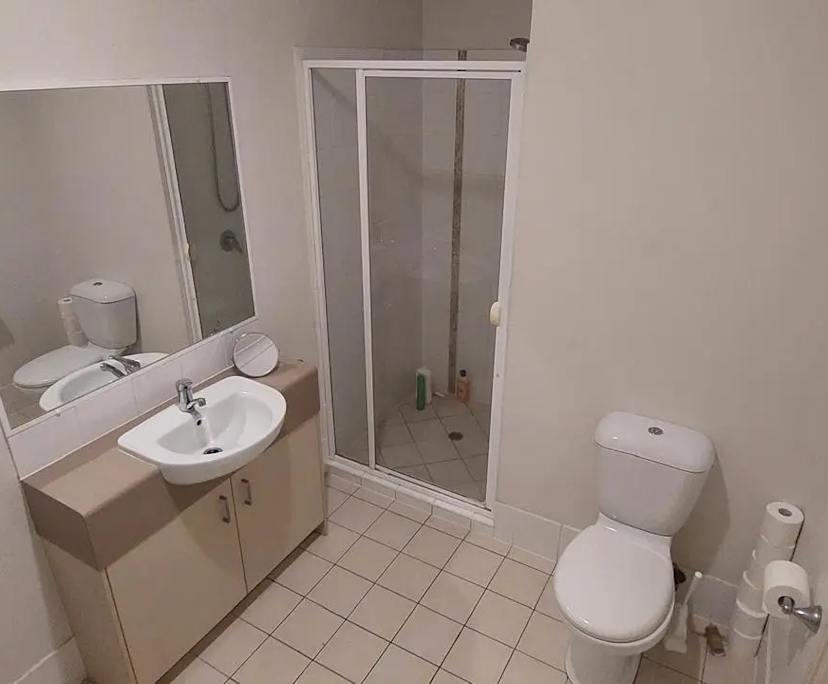 $165, Share-house, 3 bathrooms, Kingston QLD 4114