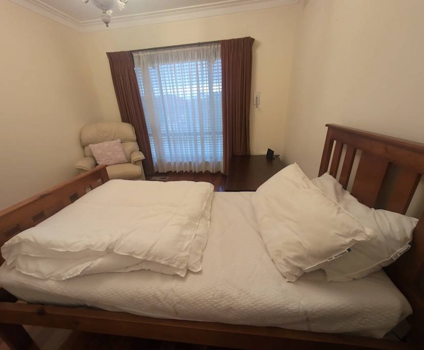 Room in a share house