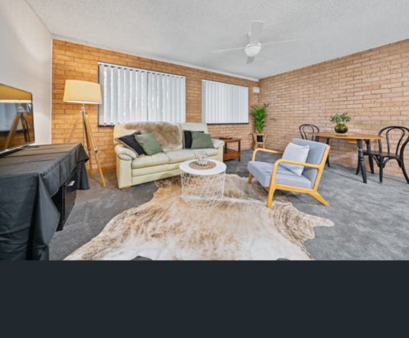 Whole property with 2 rooms for rent