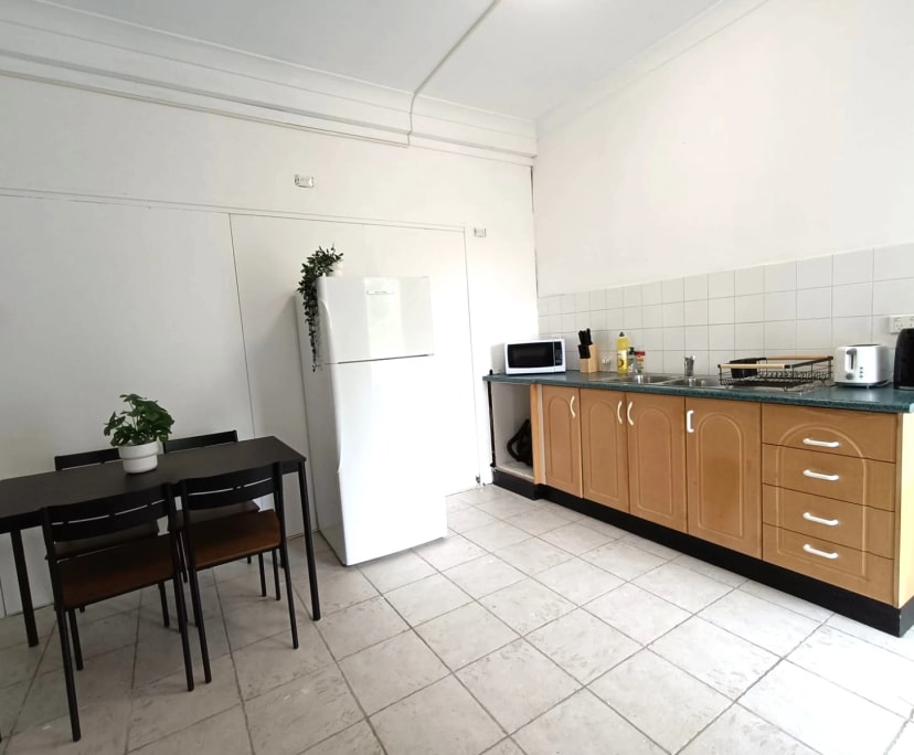 $350, Flatshare, 3 bathrooms, Freshwater NSW 2096